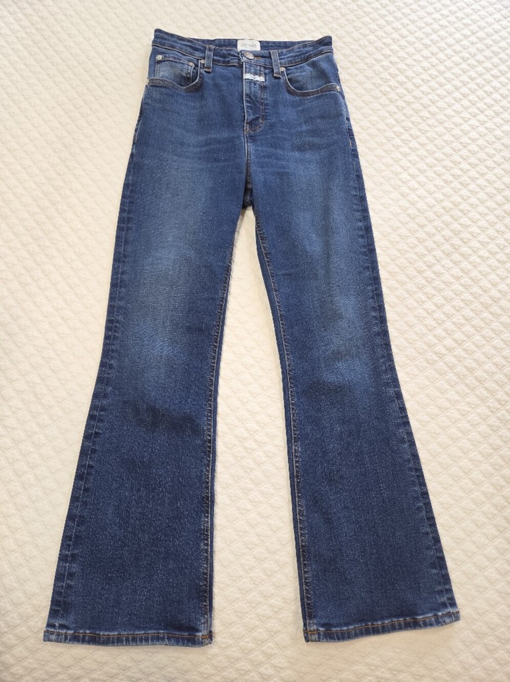 CLOSED Flare Jeans Women's Size 25 High Rise 26" Inseam Dark Wash Italy